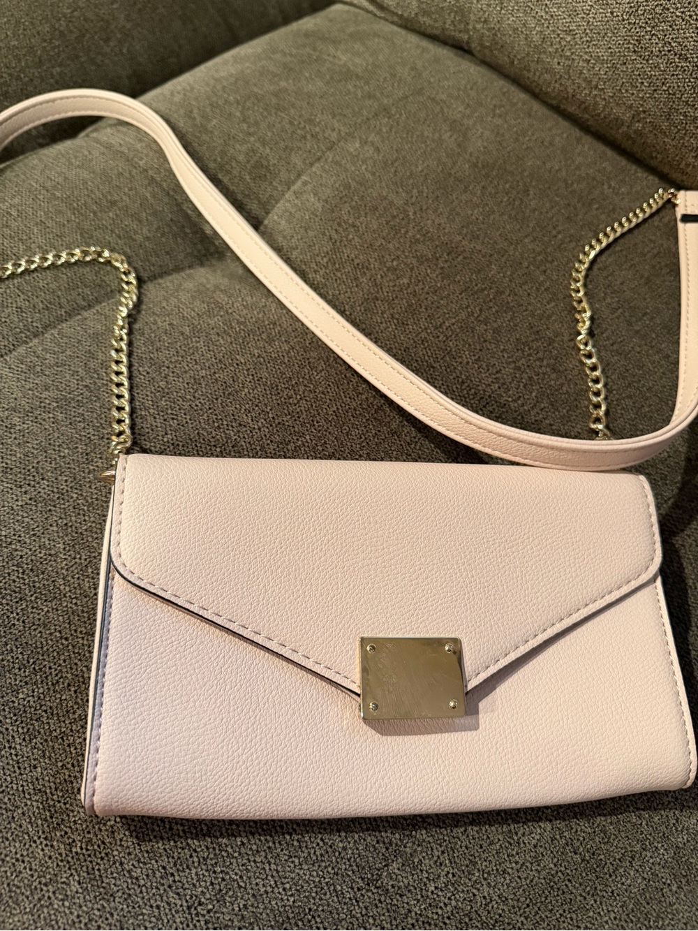 Express Light Pink Crossbody Bag with Gold Chain Detail